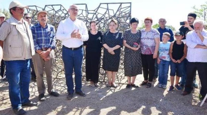 Yozgat'taki Anıt &Ccedil;eşme Ile 'beslan Melekleri' Unutulmayacak