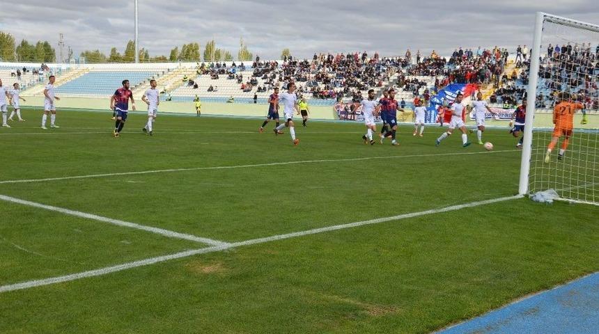 Bal: Anadolu Kırıkkalespor: 2 - 1074 &Ccedil;ankırıspor:1