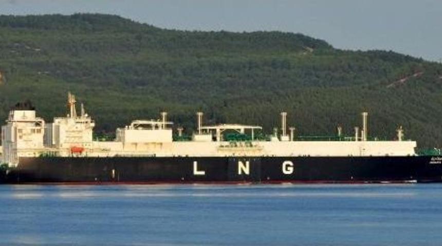 Doğalgaz Tankeri, &Ccedil;anakkale Boğazı'ndan Ge&ccedil;ti