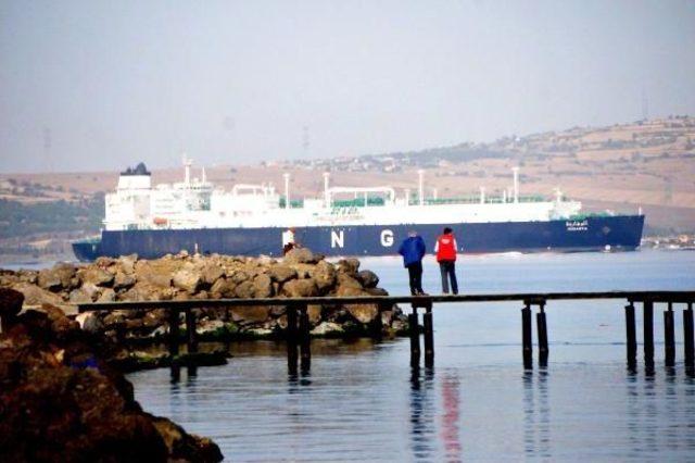 Doğalgaz Tankeri, Çanakkale Boğazı'ndan Geçti