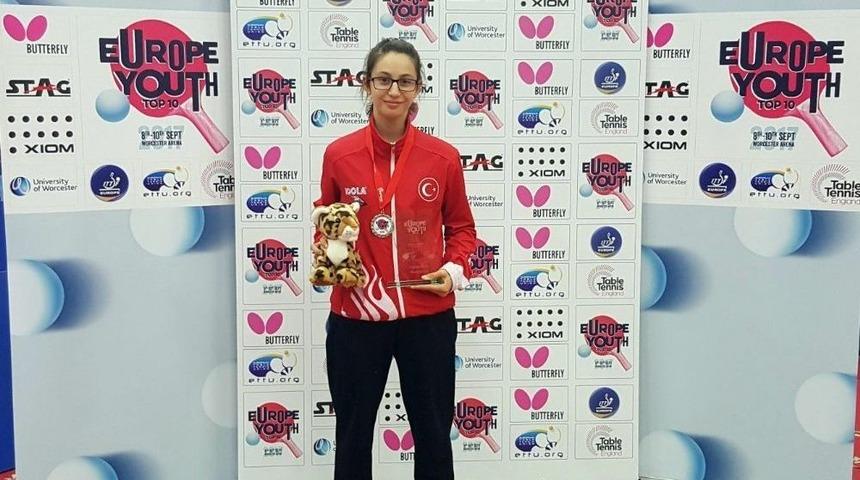 &Ouml;zge Yılmaz Masa Tenisinde Avrupa İkincisi