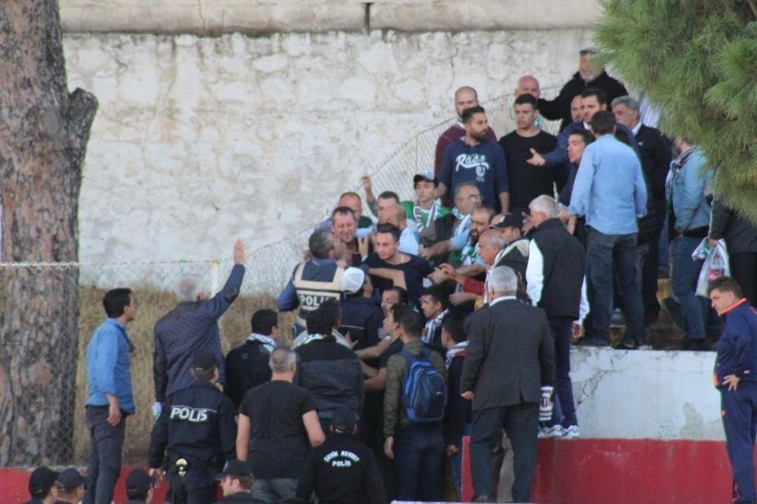 Ayvalıkg&uuml;c&uuml; Belediyespor Ma&ccedil;ı Sonrasında Olaylar &Ccedil;ıktı