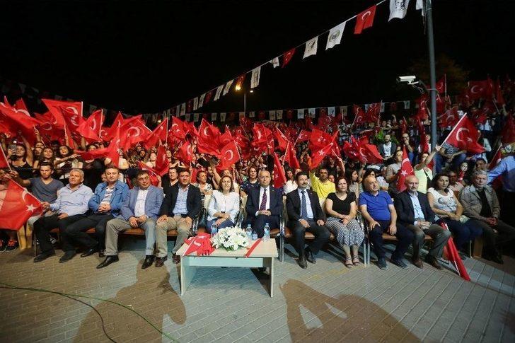 Yenimahalle Meydan’a Aktı, Haluk Levent On Binlerle Söyledi G3