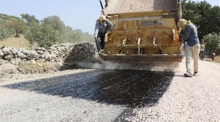 Demirci&rsquo;de 25 Kilometrelik Yol Asfalta Kavuşuyor