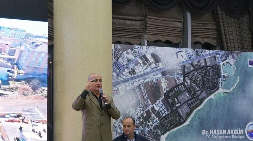 Başkan Hasan Akg&uuml;n, Roman Vatandaşlara Yerinde Kentsel D&ouml;n&uuml;ş&uuml;m&uuml; Anlattı