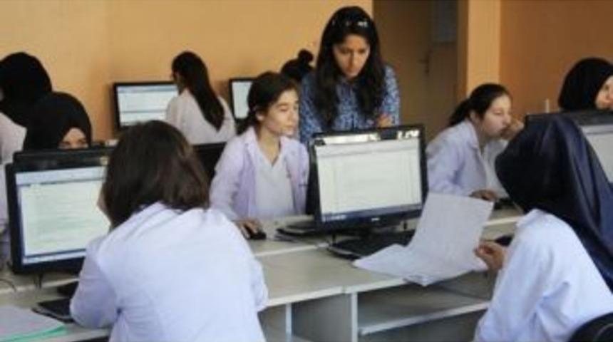 Bilişim Dersi Kodlama İ&ccedil;erik &Ccedil;alıştayı Başlıyor