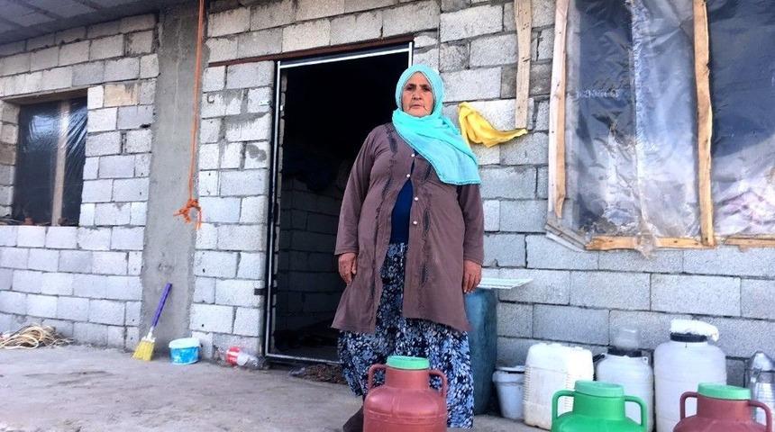 D&ouml;rt Yıldır Elektriksiz Yaşıyor