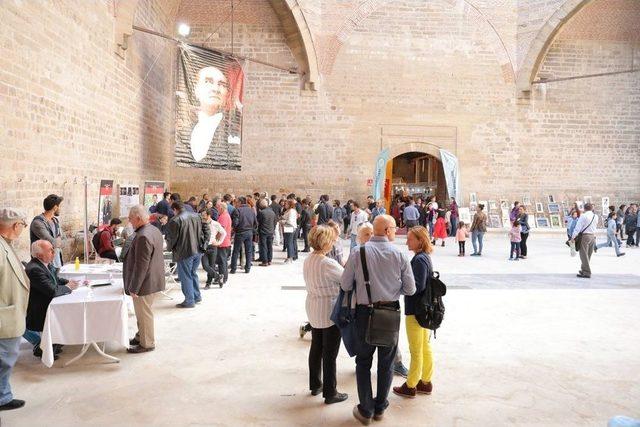 Edirne Kitap Fuarı Yazarlara Ev Sahipliği Yapmaya Devam Ediyor