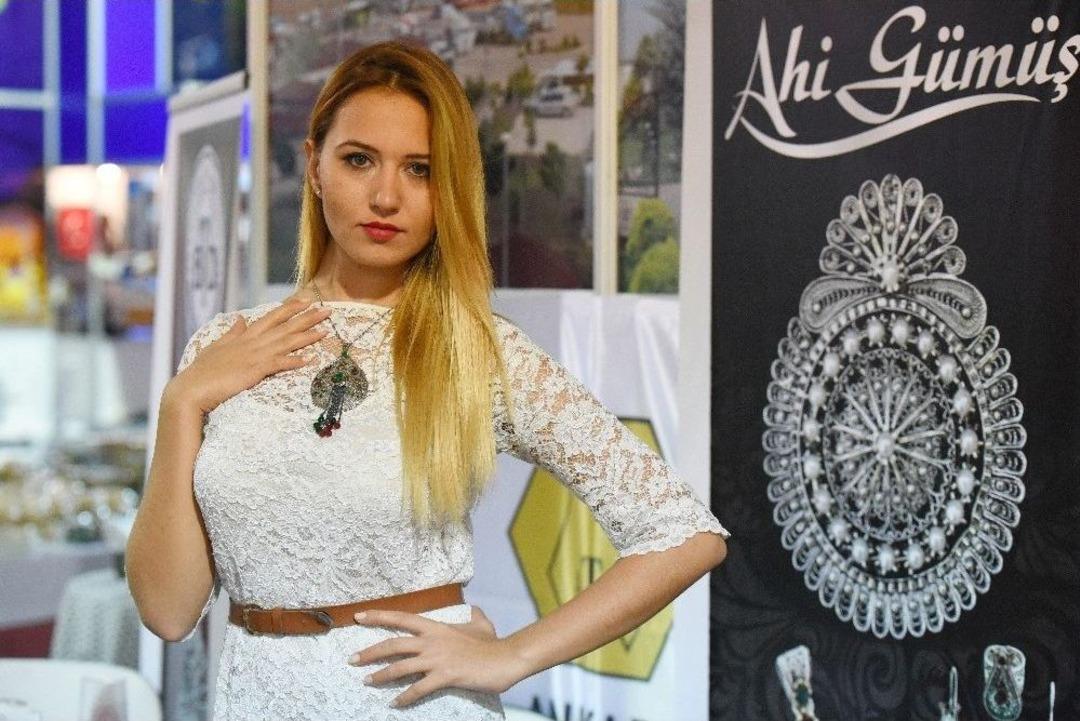 Y&ouml;rex Kapılarını A&ccedil;ıyor