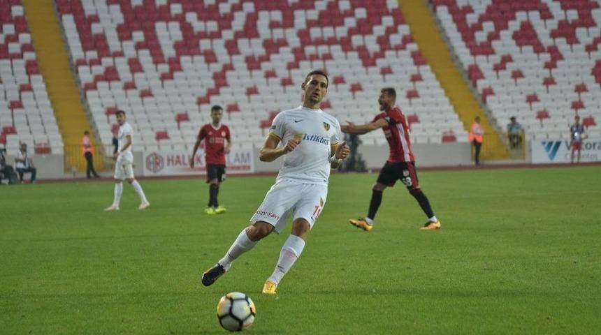 Nikola Stojiljkovic&rsquo;in Gol&uuml; Bulması 2 Dakika S&uuml;rd&uuml;