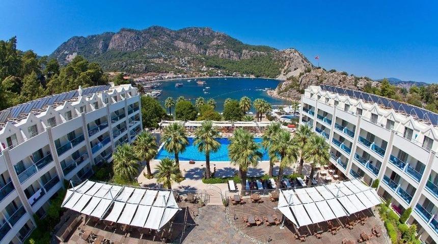 Otelci Tur Operat&ouml;r&uuml;ne Resti &Ccedil;ekti