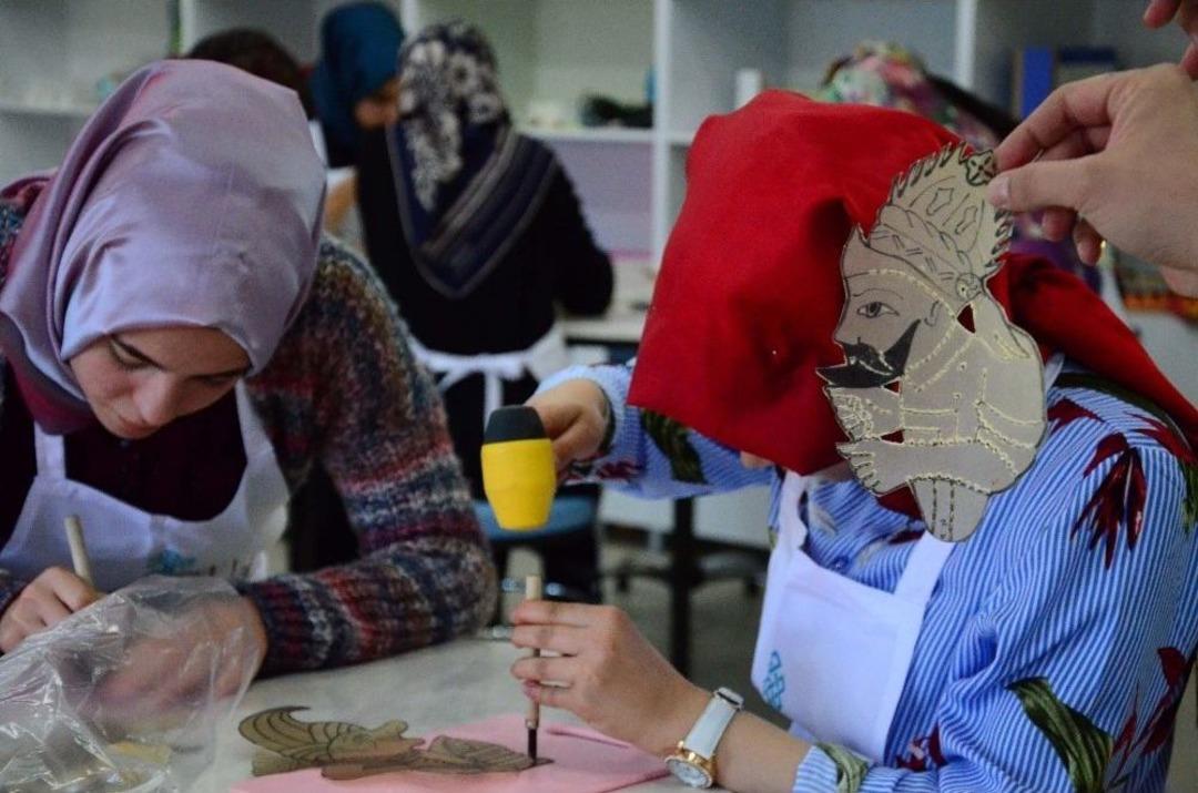 (&ouml;zel Haber) Karag&ouml;z-hacivat Tasvirleri Mş&uuml;&rsquo;de Yaşatılıyor