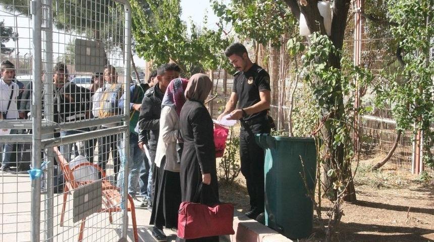 Kurban Bayramı İçin Giden Suriyelilerden 6 Bin 715’i Türkiye’ye Geri Dönmedi