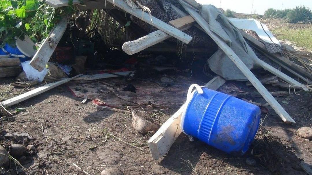 Otomobil Tarladaki &Ccedil;adıra Girdi: 7 Yaralı