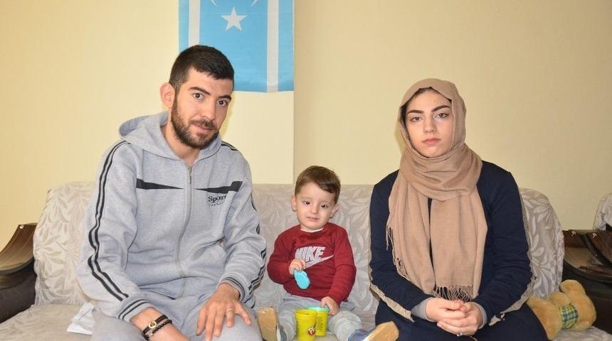 (&ouml;zel Haber) T&uuml;rkmen Aile T&uuml;rk Kimlikleri Olmadığı İ&ccedil;in Engelli Bebeklerini Tedavi Ettiremiyor