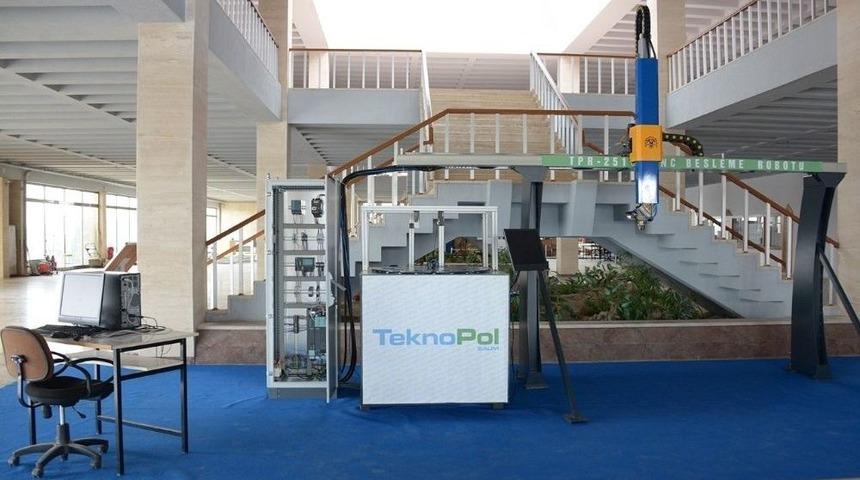 Sel&ccedil;uk&rsquo;tan, Sanayide Operat&ouml;r İhtiyacına Robotlu &Ccedil;&ouml;z&uuml;m