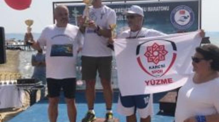 Zonguldaklı Veteran Y&uuml;z&uuml;c&uuml;ler Edremit&rsquo;ten Madalya İle D&ouml;nd&uuml;