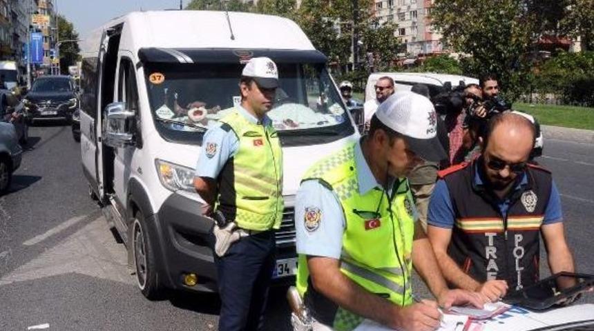 Okul Servisi S&uuml;r&uuml;c&uuml;s&uuml; Ehliyetsiz &Ccedil;ıktı