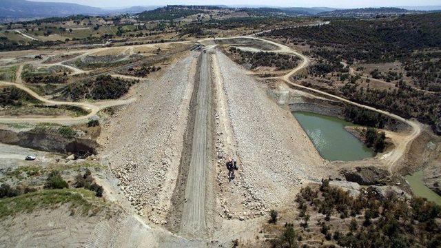 Demirci’de Bin 490 Dekar Zirai Arazi Suya Kavuşuyor
