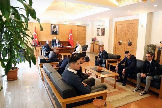 Hollanda Kayserililer Vakfı Vali Kam&ccedil;ı&rsquo;yı Ziyaret Etti 1