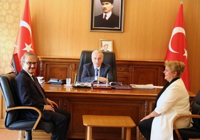 Hollanda Kayserililer Vakfı Vali Kam&ccedil;ı&rsquo;yı Ziyaret Etti 2