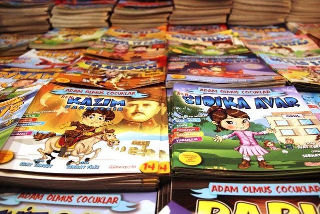 Kitap Festivali&rsquo;nde Yazar Suat Turgut Okurlarıyla Buluştu 1