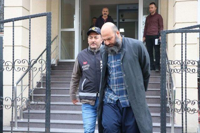 Sakarya&rsquo;da Oto Hırsızlığı &Ccedil;etesi &Ccedil;&ouml;kertildi 3