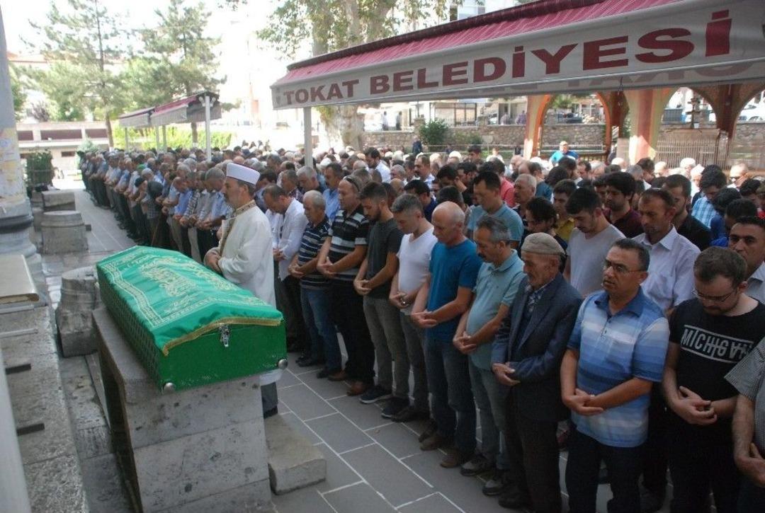 Kanserden &Ouml;len &Ouml;ğretmenlerini Son Yolculuğuna Uğurladılar