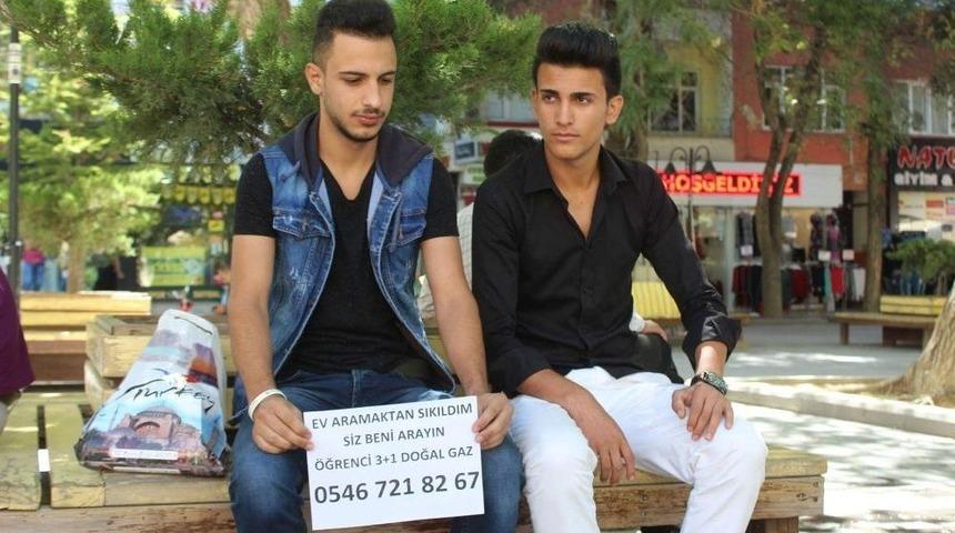 Kiralık Ev Bulamayan &Ouml;ğrenciden İlgin&ccedil; Y&ouml;ntem