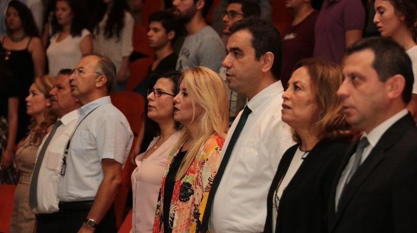 Akdeniz &Uuml;niversitesi Tıp Fak&uuml;ltesi&rsquo;nde İlk Ders Heyecanı