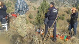 Nallıhan’da Arazide Ayağı Kırılan Avcıyı İtfaiye Kurtardı