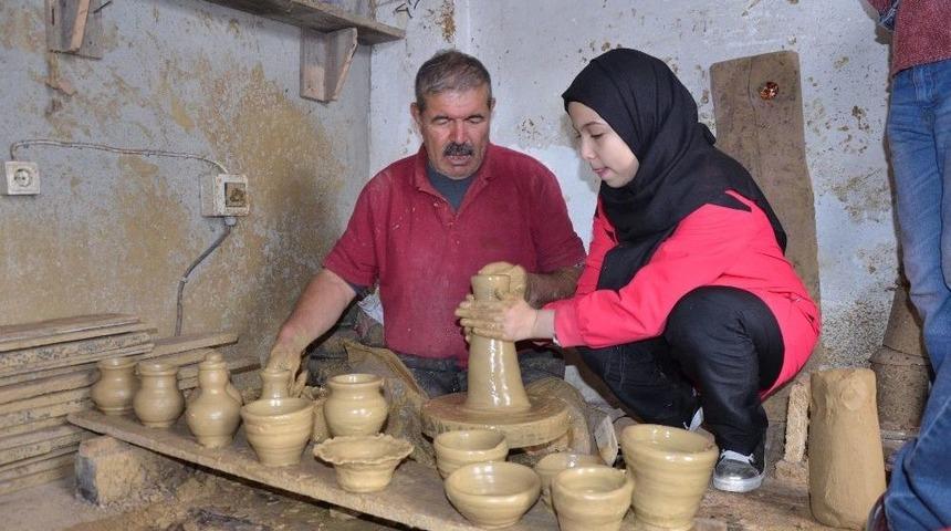 Minik Yazarlar Son Ustanın Yanında