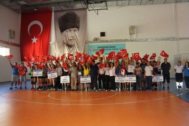 Milas&rsquo;ta Voleybol Turnuvası Başladı 1