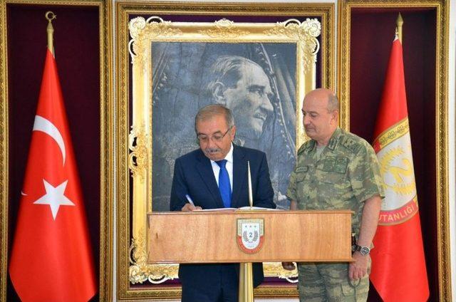 Gelibolu Belediye Başkanı Özacar’dan Korgeneral Aksakallı’ya Ziyaret 1