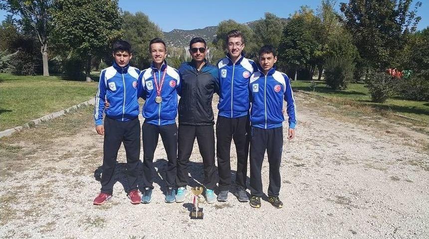 Simavlı Atletler Başarıya Doymuyor