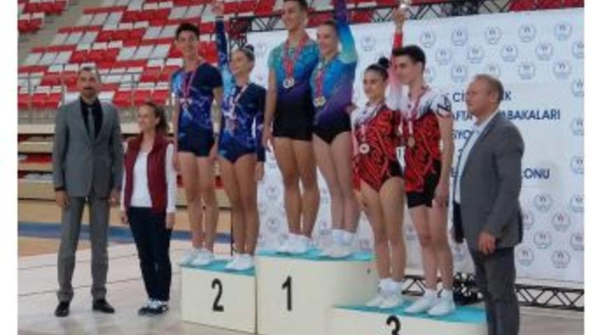 Ayşe Begüm Onbaşı Rüzgarı Eskişehir’de De Esti