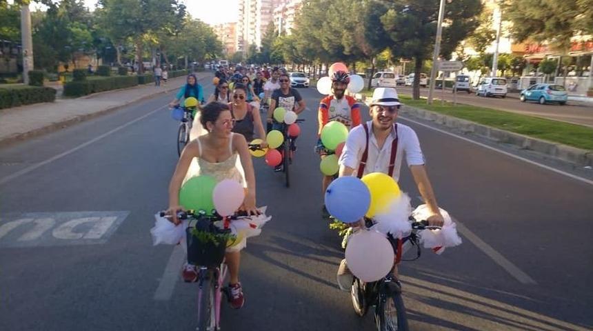 Diyarbakır Diyarbakır Olalı B&ouml;yle D&uuml;ğ&uuml;n Konvoyu G&ouml;rmedi