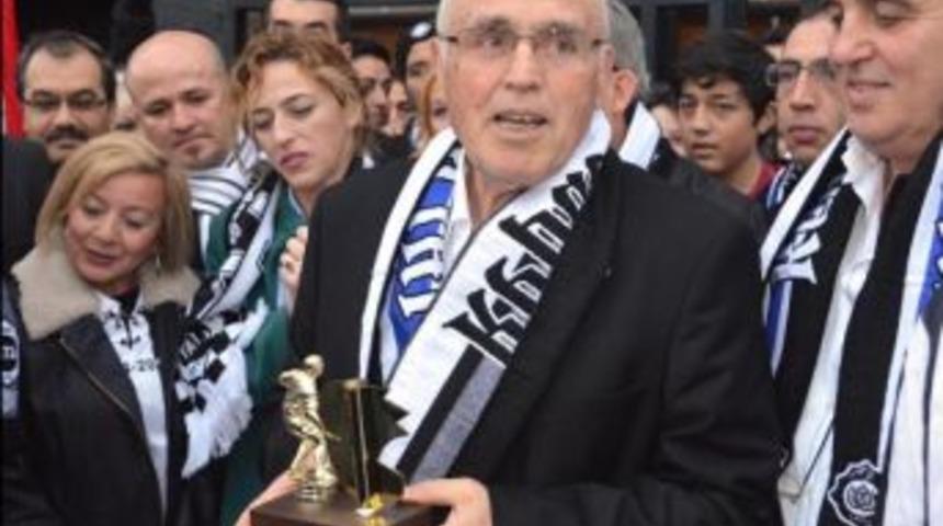 Altay'ın 73 Yaşındaki Efsane Kaptanı Ayfer Elmastaşoğlu'ndan Furkan'a Mesaj