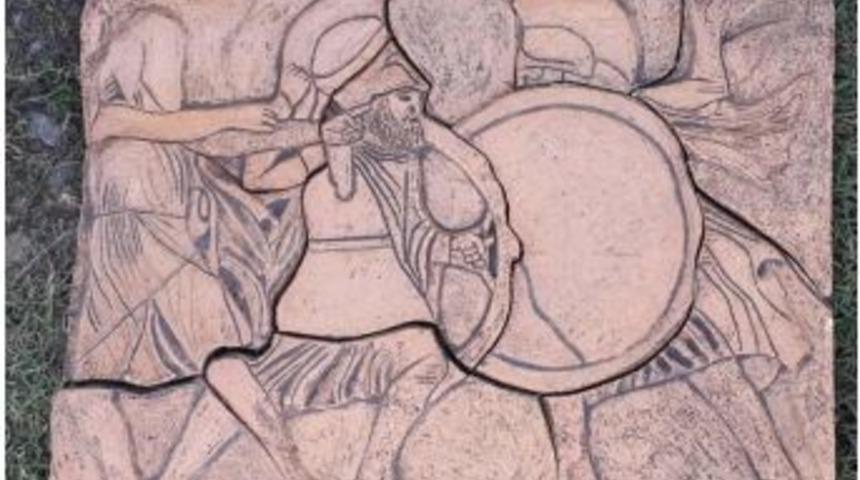 13. Yüzyıla Ait Tableti Jandarmaya Satmaya Kalktılar