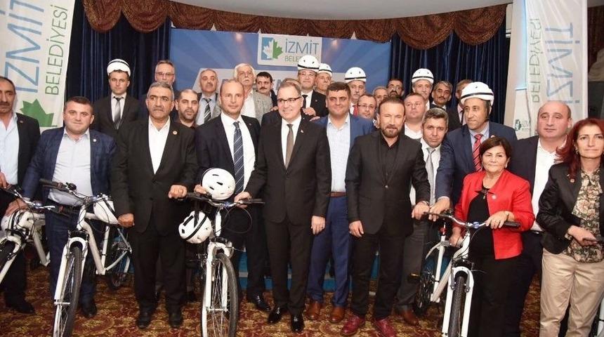 İzmitli Muhtarlar G&ouml;reve Bisikletle Gidecek