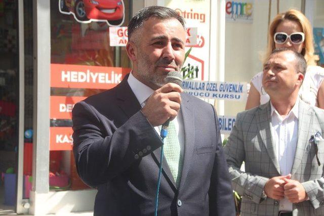 Protokol Üyeleri Ak Parti Bilecik Merkez İlçe Başkanının İşyeri Açılışında Buluştu