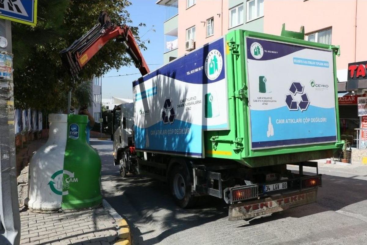 Ey&uuml;p Belediyesi Atıkları Geri D&ouml;n&uuml;şt&uuml;r&uuml;yor