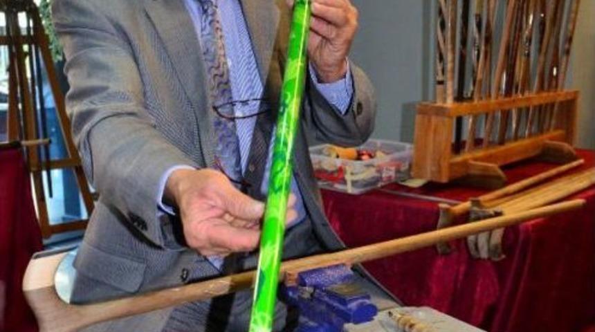 Manisa'da 9 Bin Liralık Baston Ilgi &Ccedil;ekti