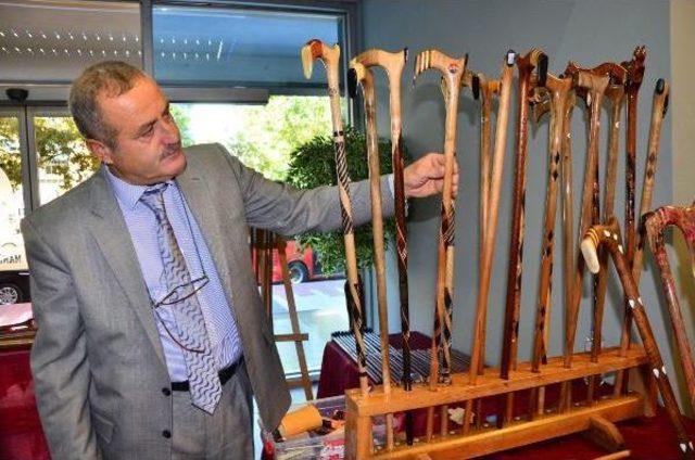 Manisa da 9 Bin Liralık Baston Ilgi &Ccedil;ekti 1