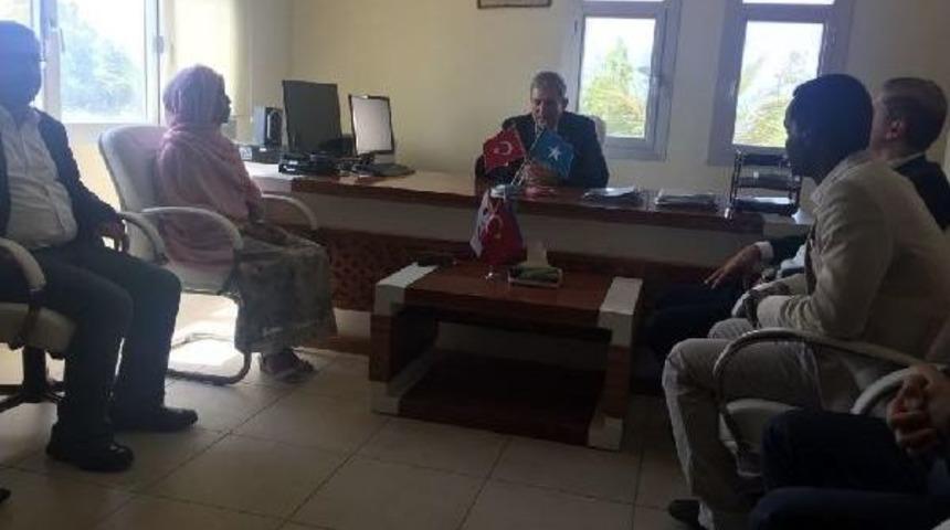 Sağlık Bakanı Ahmet Demircan Somali&rsquo;De