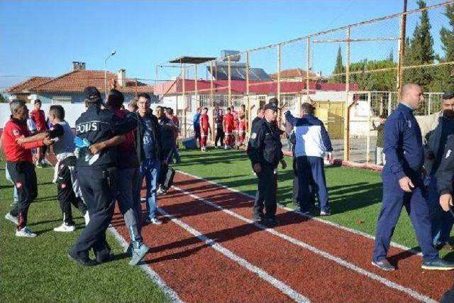 Bornova Yeşilovaspor'dan Maç Sonu Çıkan Olaylara Tepki