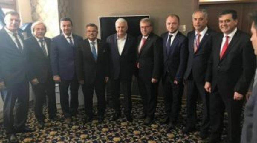 Ak Partili Belediye Başkanları Başbakan Binali Yıldırım İle Bir Araya Geldi