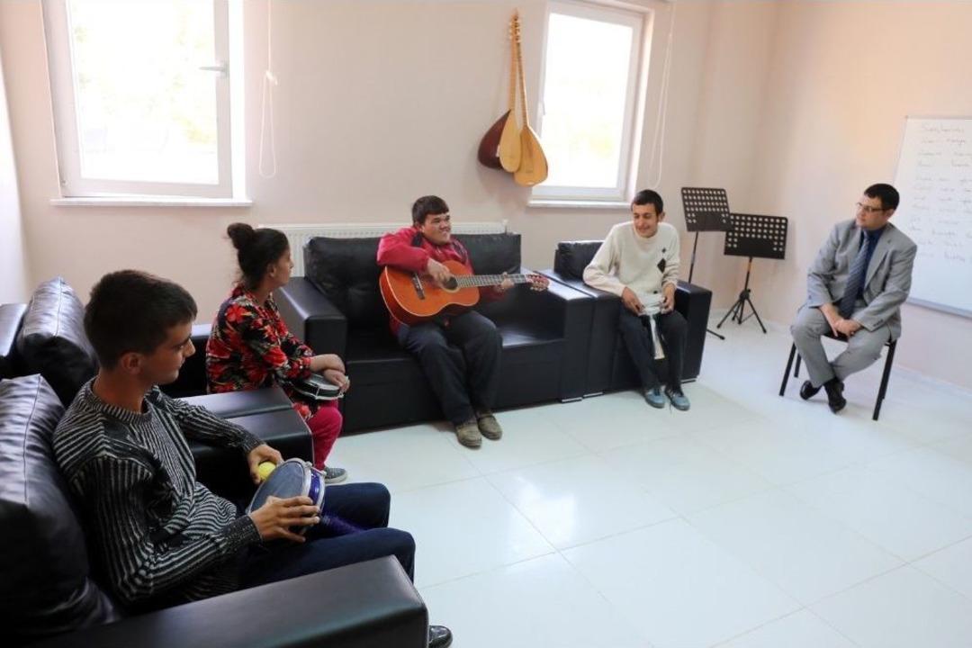 Kaymakam Doğramacı, Engellilerin Sevincine Ortak Oldu