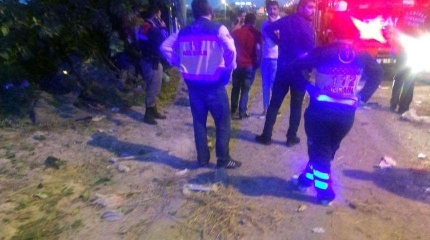 Otomobil Elektrik Direğine &Ccedil;arptı: 1 &Ouml;l&uuml;