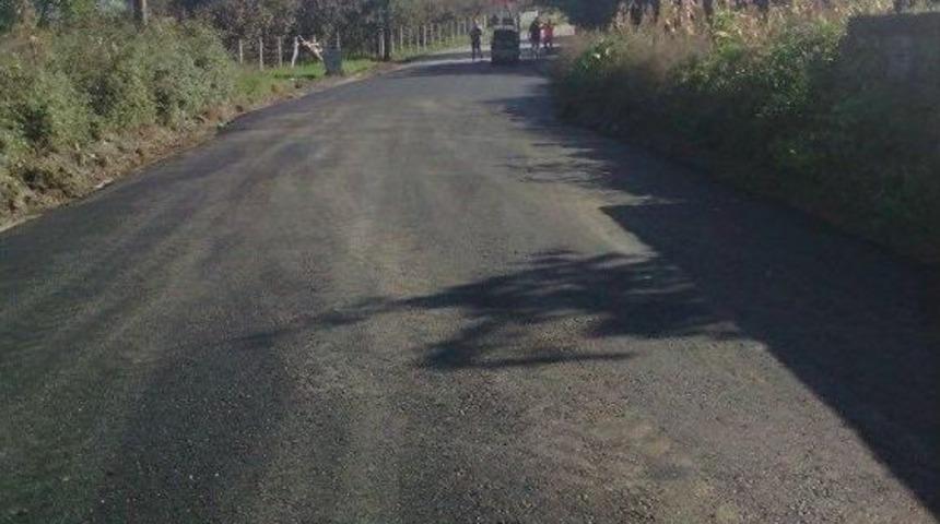 Ak&ccedil;akoca&rsquo;da Asfalt &Ccedil;alışmaları S&uuml;r&uuml;yor